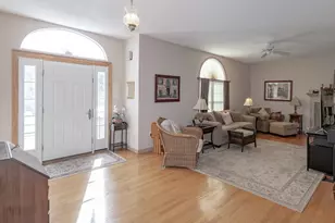 61 Plantation Cir, Westfield, MA 01085 - Photo 5