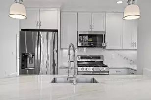 29 Central St, Manchester by the Sea, MA 01944 - Photo 5