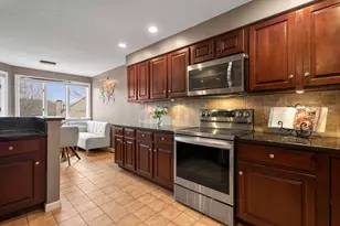 24 Lebeaux Dr, Shrewsbury, MA 01545 - Photo 5