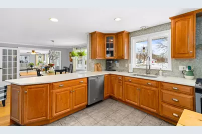 145 Mount Hope Rd, Somerset, MA 02726 - Photo 11