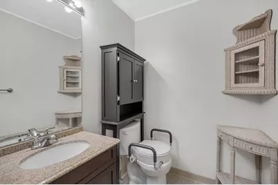 13 Dallas Dr #107, Dracut, MA 01826 - Photo 23