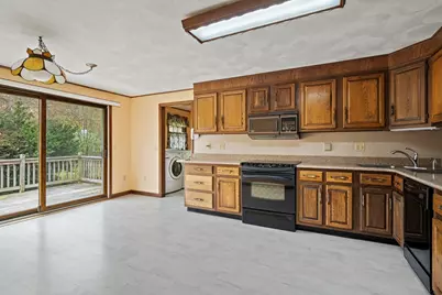 8 Hunter Circle, Shrewsbury, MA 01545 - Photo 9