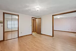 8 Hunter Cir, Shrewsbury, MA 01545 - Photo 23