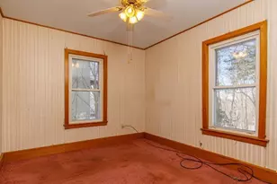 158 Oak St, Gardner, MA 01440 - Photo 9