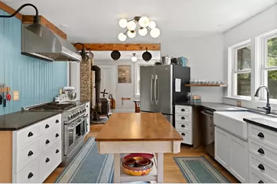 60 Sandwich Rd, Bourne, MA 02532 - Photo 9