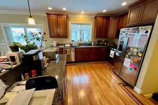 122 Forest St, Watertown, MA 02472 - Photo 7