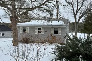 28 N Beach Ave, Bourne, MA 02532 - Photo 3