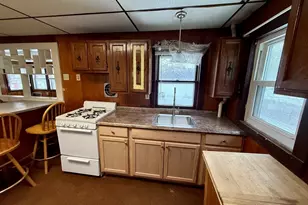 28 N Beach Ave, Bourne, MA 02532 - Photo 9