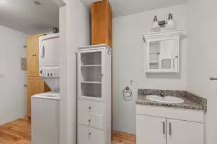 21 Wormwood St, Boston, MA 02210 - Photo 9