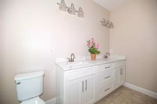 14 Meadowview Ln, Salisbury, MA 01952 - Photo 13