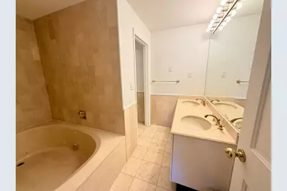 1001 Marina Dr #705, Quincy, MA 02171 - Photo 9