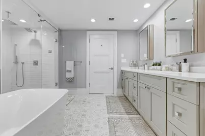 377 W 1st St #5, Boston, MA 02127 - Photo 17