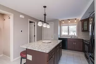 575 Bridge Rd, Northampton, MA 01062 - Photo 5