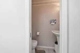 2 Grove St, Framingham, MA 01701 - Photo 13