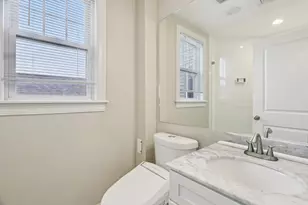 1048 Saratoga St, Boston, MA 02128 - Photo 19
