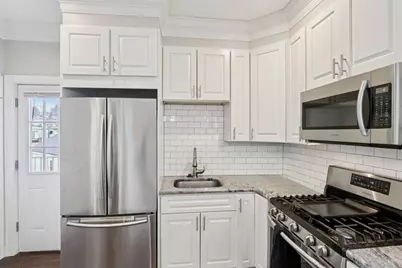 1048 Saratoga St #3, Boston, MA 02128 - Photo 5