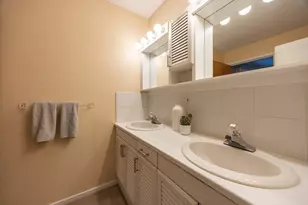 9 Independence Dr, Foxboro, MA 02035 - Photo 15