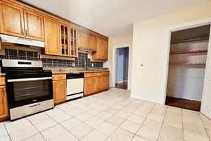 7 High St Pl, Brookline, MA 02445 - Photo 5