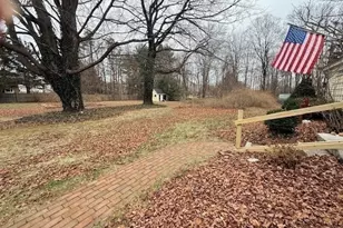 8 Maple St, Upton, MA 01568 - Photo 5