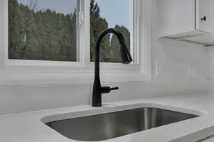 11 Hawthorne Dr, Seekonk, MA 02771 - Photo 5