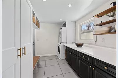 5 Endicott St, Weymouth, MA 02189 - Photo 3