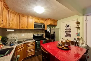 33 Cary Ave, Chelsea, MA 02150 - Photo 3