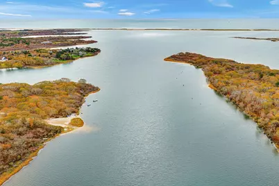 114 Meetinghouse Way, Edgartown, MA 02539 - Photo 3