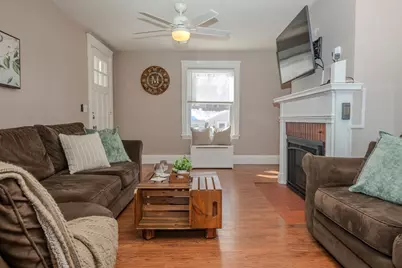 31 Mountain Ave, Saugus, MA 01906 - Photo 9