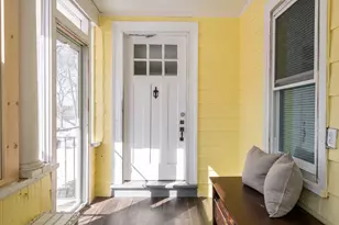 31 Mountain Ave, Saugus, MA 01906 - Photo 3