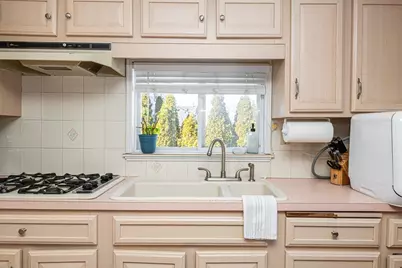 31 Mountain Ave, Saugus, MA 01906 - Photo 17