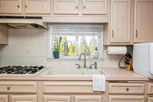 31 Mountain Ave, Saugus, MA 01906 - Photo 17