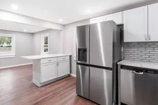 65 Alandale Pkwy, Norwood, MA 02062 - Photo 7