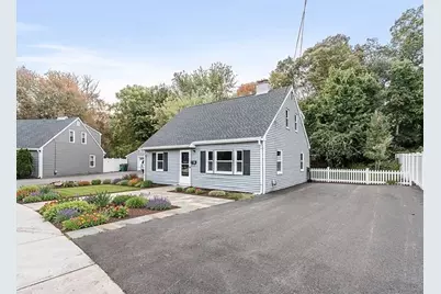 65 Alandale Pkwy, Norwood, MA 02062 - Photo 1