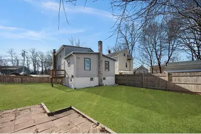 76 Main St, Blackstone, MA 01504 - Photo 3