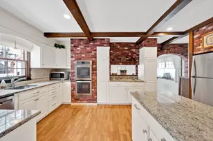 46 Eckington St, Springfield, MA 01108 - Photo 15