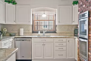 46 Eckington St, Springfield, MA 01108 - Photo 15