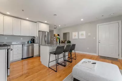 134-136 W 9th St #1, Boston, MA 02127 - Photo 3