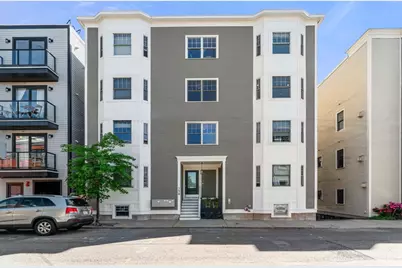 134-136 W 9th St #1, Boston, MA 02127 - Photo 1