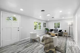 73 Timber Ln, Springfield, MA 01119 - Photo 9