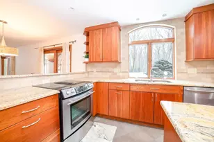 160 Floral St, Shrewsbury, MA 01545 - Photo 7