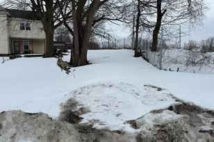 39 Moore, Lowell, MA 01852 - Photo 3