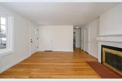 25 Bayberry Ln, Cohasset, MA 02025 - Photo 11