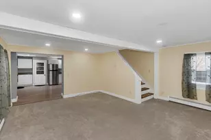 8 Putnam St, Springfield, MA 01109 - Photo 7