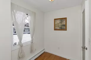 8 Putnam St, Springfield, MA 01109 - Photo 27