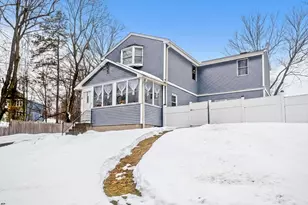 8 Putnam St, Springfield, MA 01109 - Photo 1