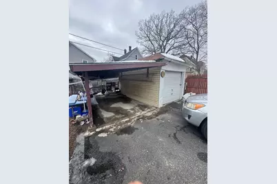 158 Bowles St, Springfield, MA 01109 - Photo 3