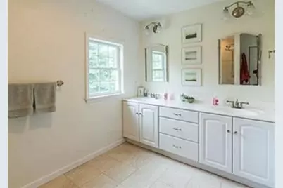 14 Rockland St, Newton, MA 02461 - Photo 5