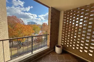 33 Pond Ave, Brookline, MA 02445 - Photo 9