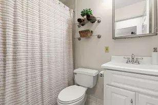 33 Pond Ave, Brookline, MA 02445 - Photo 15