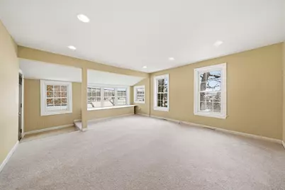 70 Colonial Rd, Weymouth, MA 02191 - Photo 5